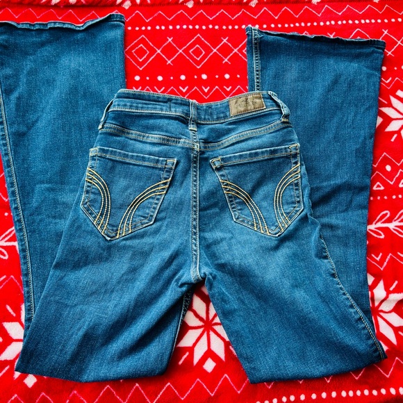 Hollister Flare Jeans in Classic Blue - Picture 1 of 2